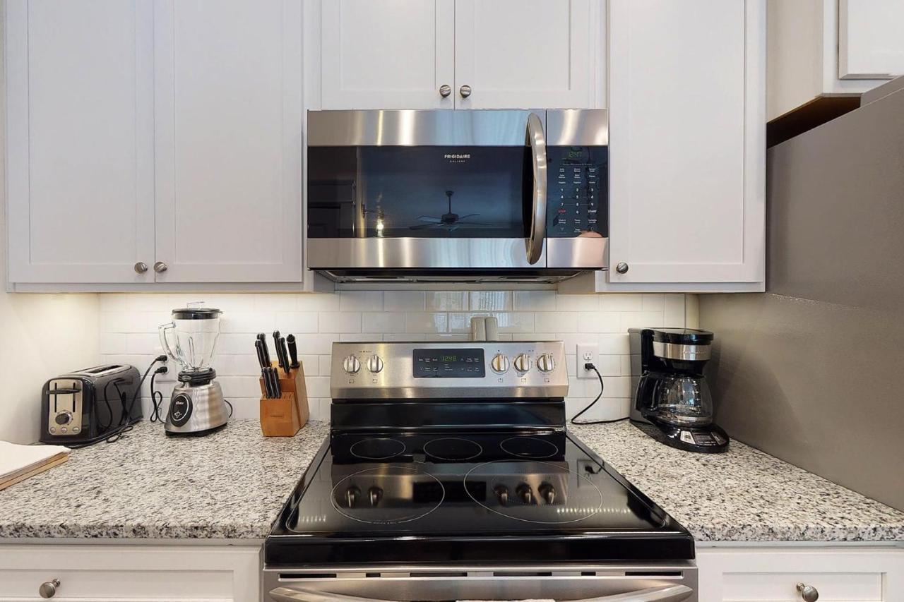 King Suite @ 400 Ocean Suites St. Simons Island Экстерьер фото
